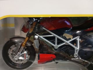 Modellino moto Ducati Streetfighter S