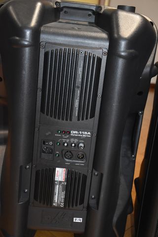 Altavoces 2x DAS DR-115A ( Auto amplificados)