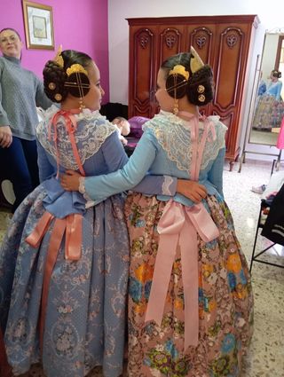 Traje de Fallera NiÑa de 7 a 10 años 


 años