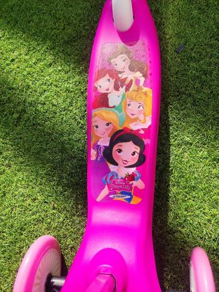 Patinete de tres ruedas rosa para niñas