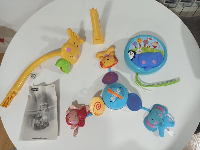 Móvil jirafa musical de Fisher Price