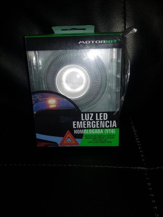 Luz LED emergencia homologada V16