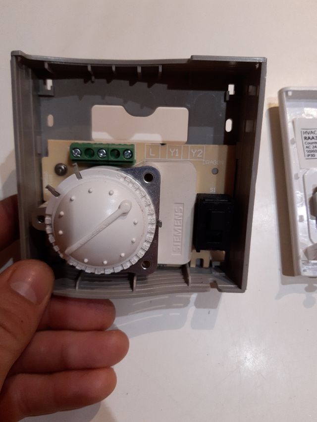 ¡OCASIÓN! Termostato Siemens RAA30