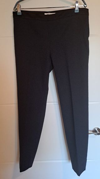Pantalón de vestir Naf Naf Talla 40, negro y azul 