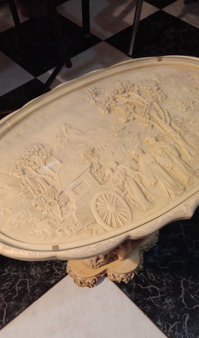 Mesa auxiliar de marmolina
