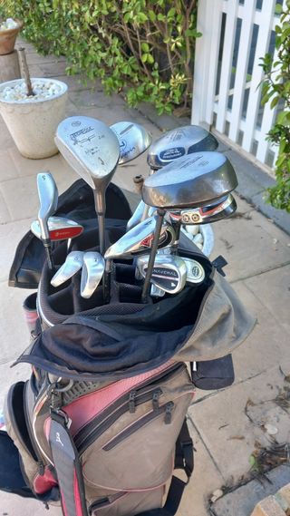 Bolsa palos y bolas de golf