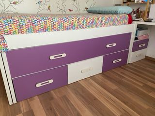 Habitación juvenil completa.
