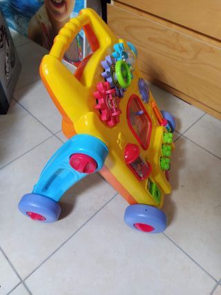 Mesa de atividades multifuncional para crianças