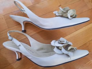 Zapatos con flor de piel