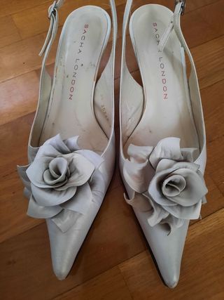 Zapatos con flor de piel