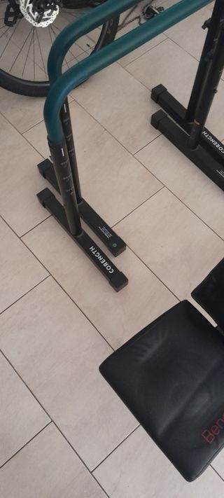 Juego de pesas con banco y paralelas