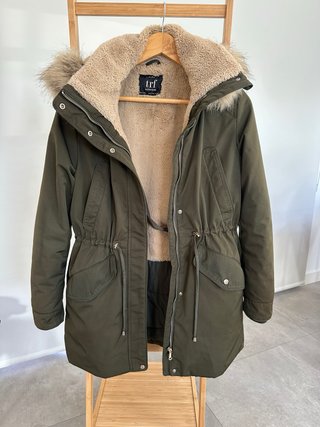 Abrigo acolchado zara talla xs verde