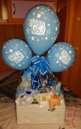 Tartas de pañales y cestas