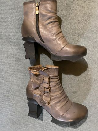 Botines de piel Nina Vita