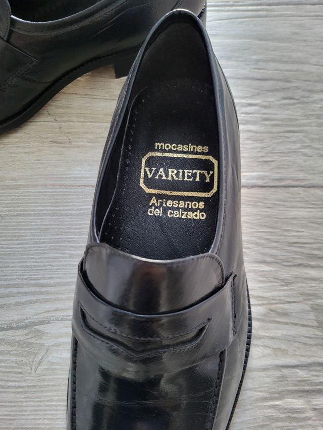 Mocasines nuevos de piel