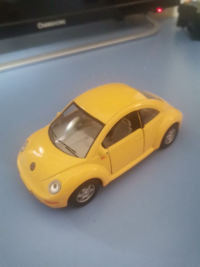 Volkswagen new beetle kinsmart 1/32