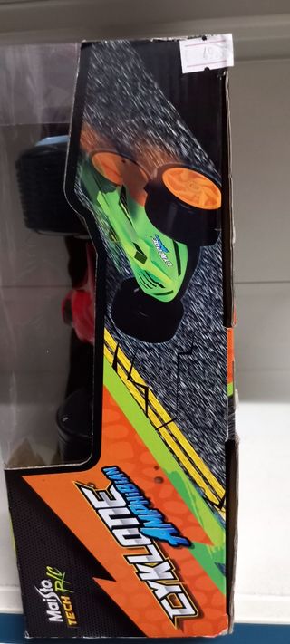 Giocattoli  macchina telecomando con batterie