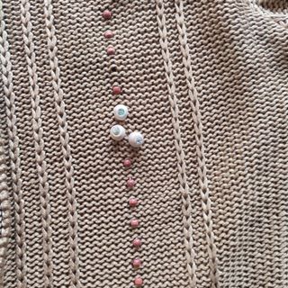 Cárdigan color marrón con estilo