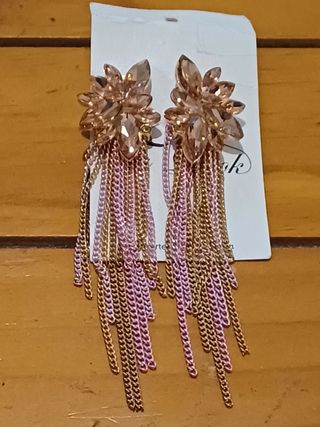 PENDIENTES CON DISEÑO DE DIAMANTES