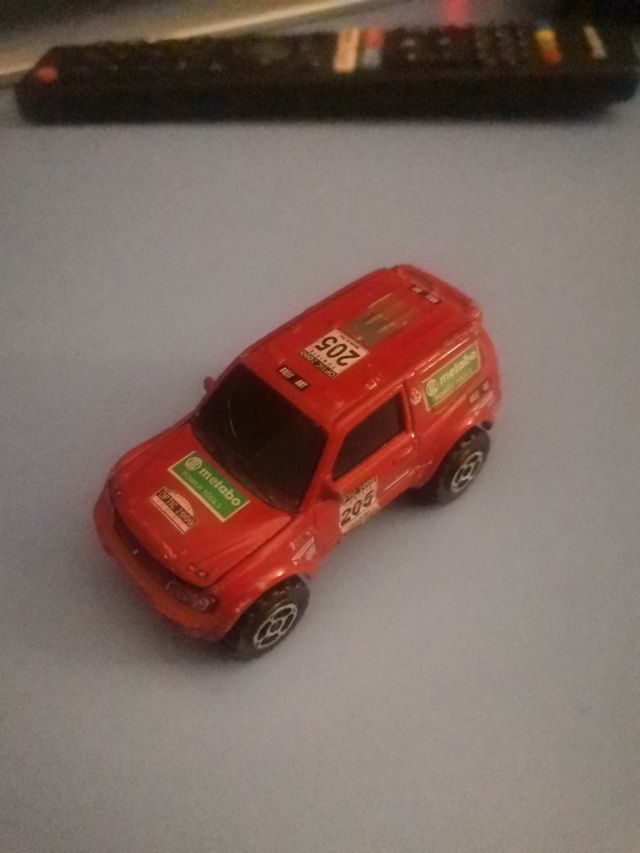 Mistubishi pajero majorette 1/56 rossa e bianca