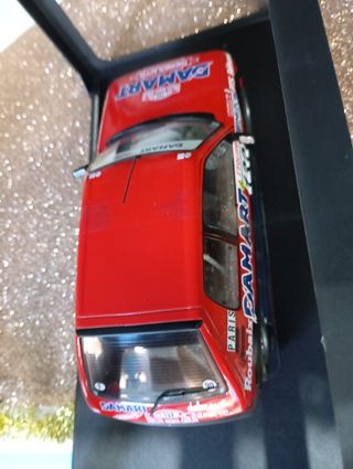 Modellino auto rally 1:18 Peugeot 205 Gt