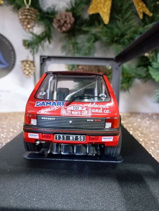 Modellino auto rally 1:18 Peugeot 205 Gt