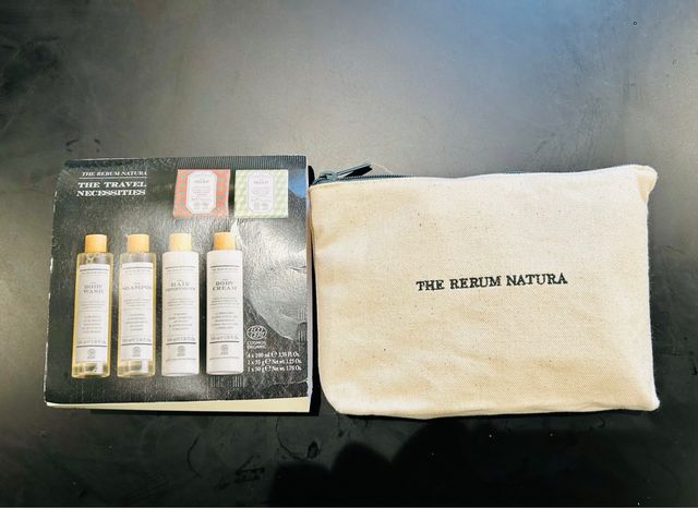 Kit de viaje para cuidado de cuerpo/cabello
