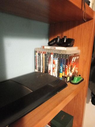 PS3,16juegos,2mandos y volante con peda