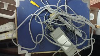 Wii negra + Complementos + Juegos