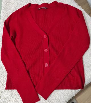 Rebeca roja de Stradivarius