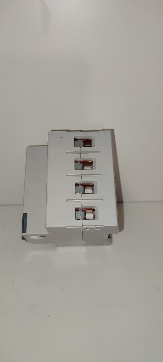 Diferencial Siemens 4x25A 30mA