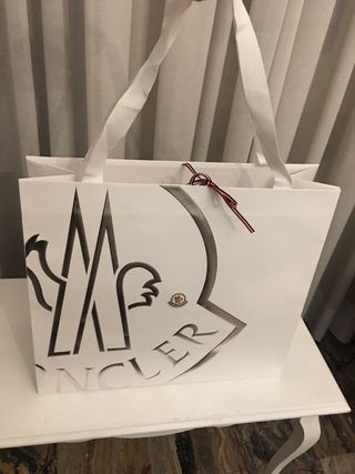 Busta Moncler originale