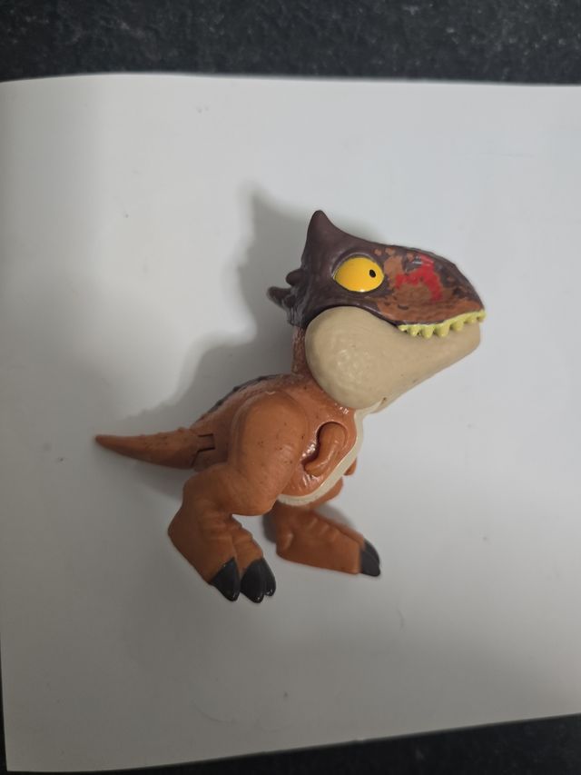 Jurassic world dino Bicazas Carnosaurus 