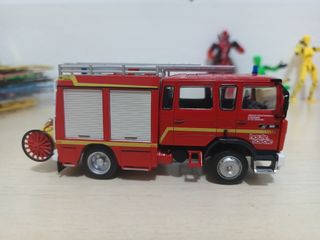 Camión 🚒 bomberos Renault VI S 150 escala 1/43