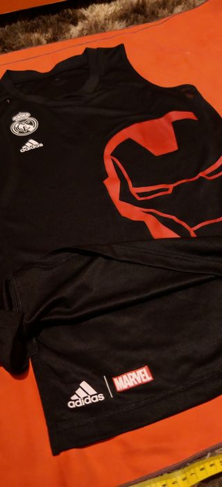 Camiseta Real Madrid y Marvel