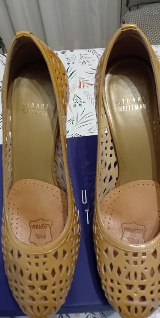 Zapatos de salón Stuart Weitzman (37.5)
