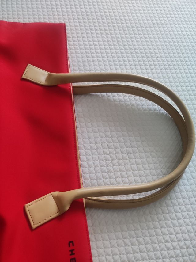 Bolso de tienda local