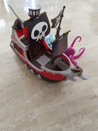 Barco pirata PinyPon action