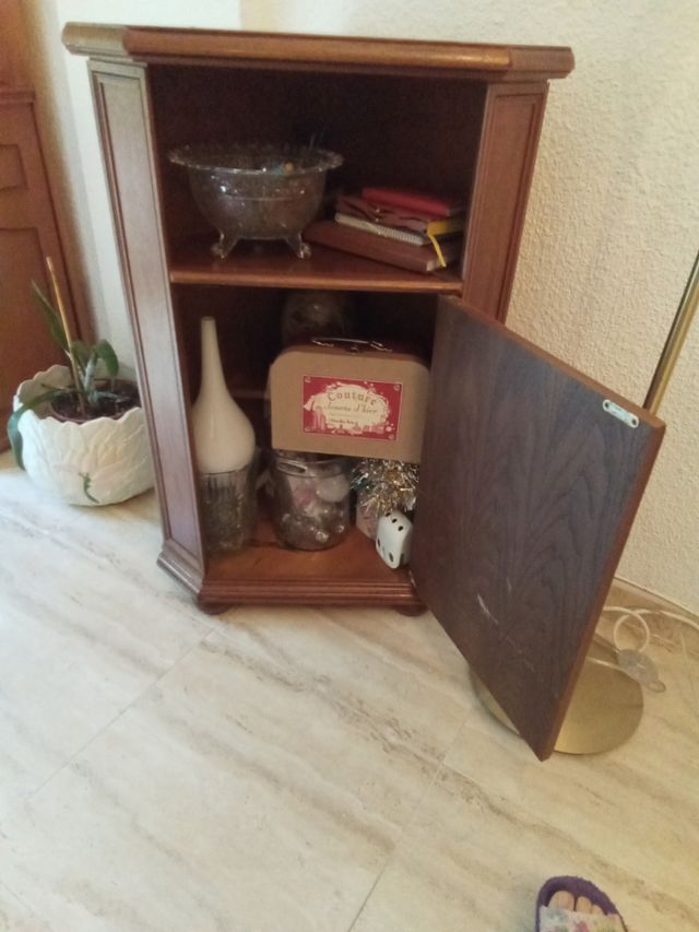 Rinconera de madera de roble