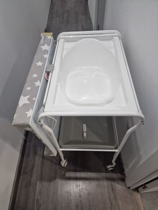Cambiador, bañera extraíble bebé