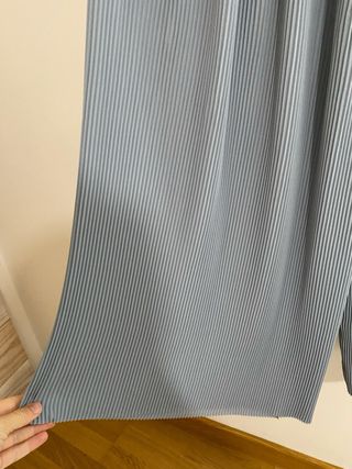 Pantalón azul plisado