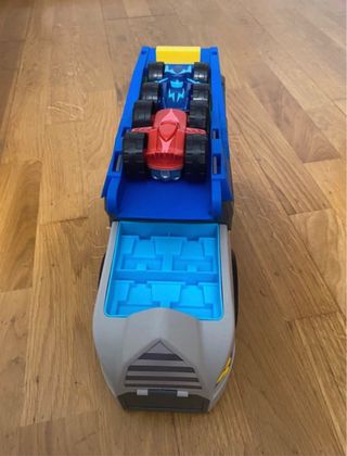 Juego niños: Lanzadera de coches