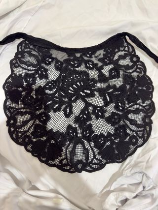 Mantilla y delantal novia alicantina