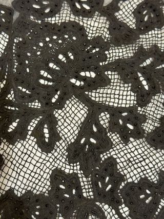 Mantilla y delantal novia alicantina