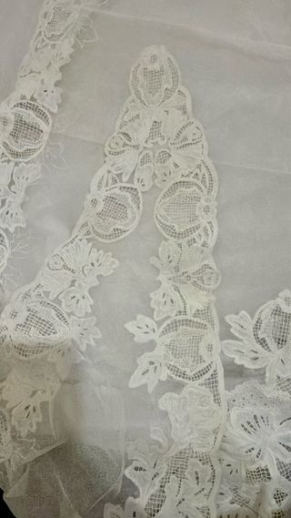 Mantilla y delantal novia alicantina
