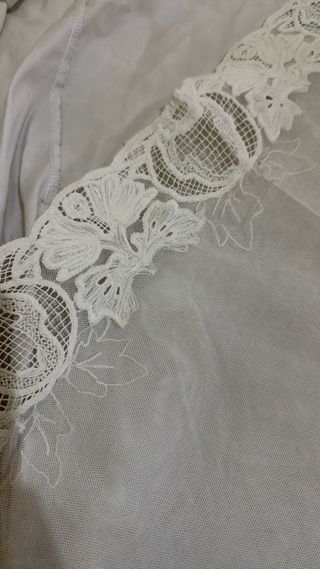 Mantilla y delantal novia alicantina