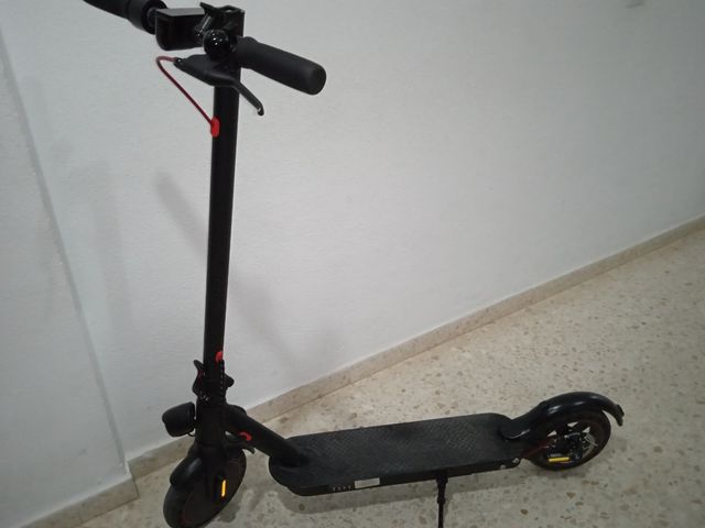 Patinete eléctrico seminuevo