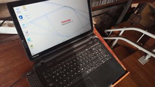 Ordenador portatil Toshiba