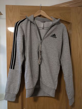 Sudadera Adidas nueva 
