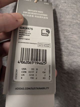 Sudadera Adidas nueva 